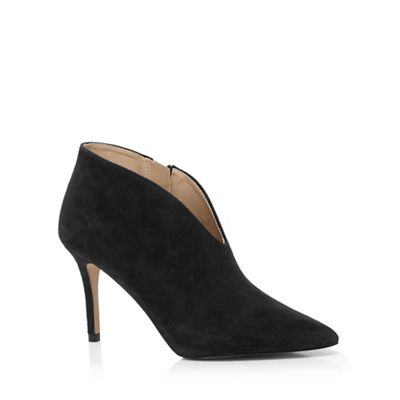 Black suede pointed court shoes
